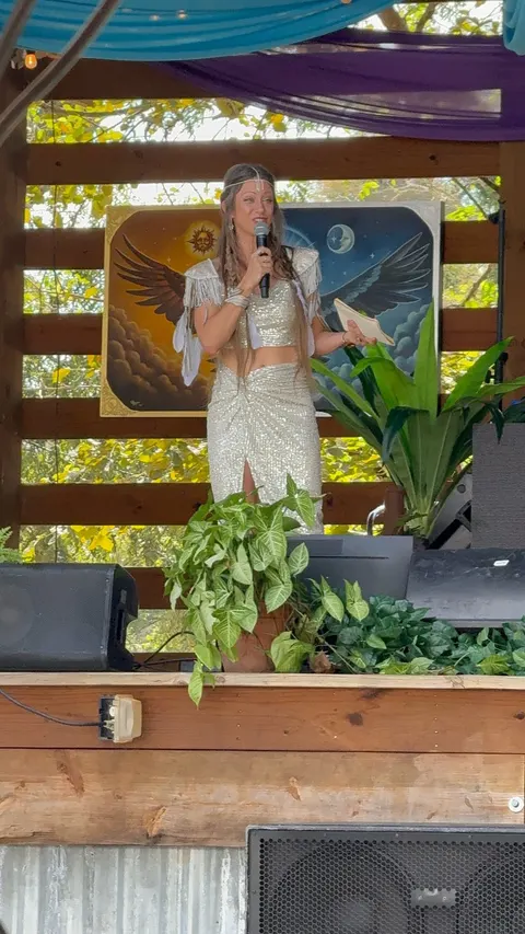 Welcome words at the Workshops stage