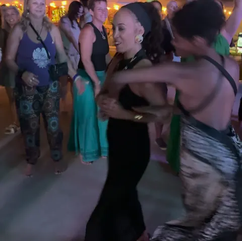 Angel and Nattali Rize, dancing on the floor